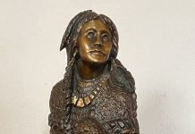 Bob Boomer Native American woman child baby Sacajawea child on back western sculpture close