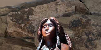 Bob Boomer Woman Child On Back Native American Indian woman baby child gourds pottery western wood sculpture close