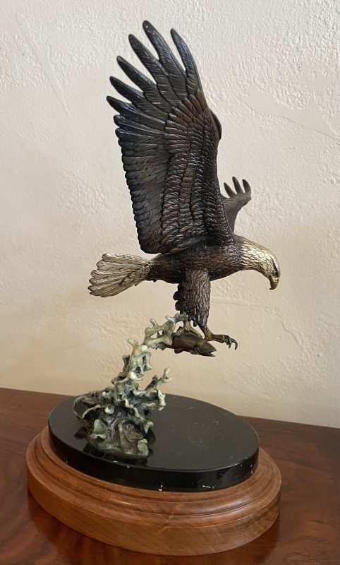 Frank DiVita American Spirit eagle in flight catching fish hunting fishing action wildlife bronze sculpture side