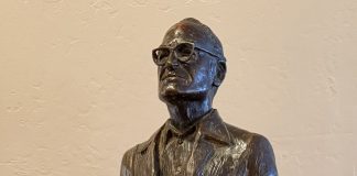 “Barry Goldwater” Joe Beeler Joe Beeler Barry Goldwater Senator politician politics Republican President Arizona western bronze sculpture portrait