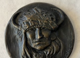 Joe Beeler medallion buffalo headdress Native American Indian western bronze sculpture coin