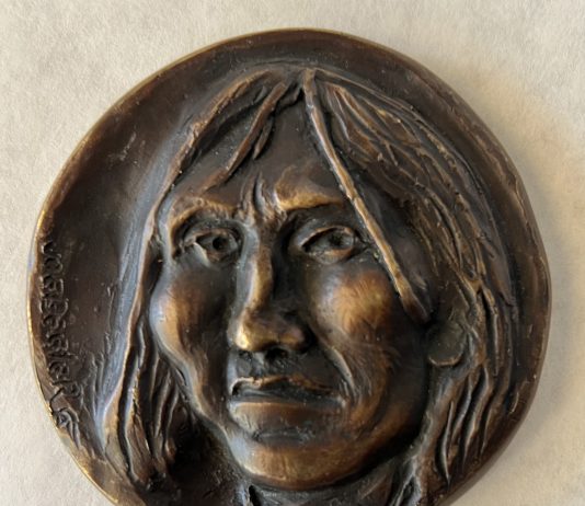 Joe Beeler medallion Native American Indian coin western bronze sculpture