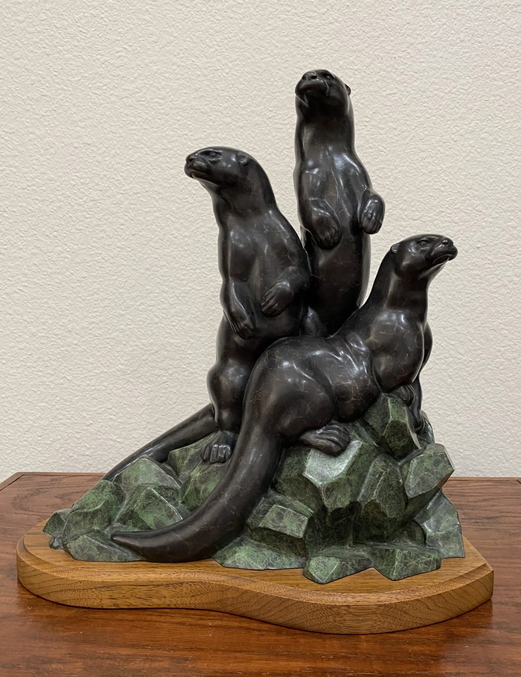 Gerald Balciar Riverside otter wildlife bronze scultpure