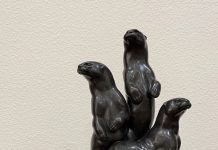 Gerald Balciar Riverside otter wildlife bronze scultpure