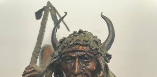 Daro Flood Blackfoot Dancer Native American Indian dance ceremony ceremonial western bronze sculpture close