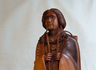 Bob Boomer Gathering Acorns Native American Indian woodcarving western figure figurative woman close up