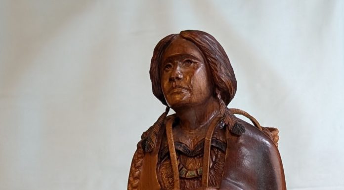 Bob Boomer Gathering Acorns Native American Indian woodcarving western figure figurative woman close up