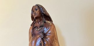Bob Boomer Mother and Daughter Native American Indian figure figurative wood western sculpture close