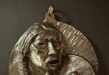 Allan Houser medallion Native American Indian drummer Artists of America 1989 Denver Rotary Club western bronze close up